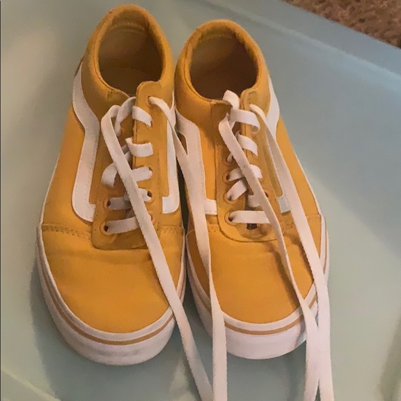 Vans Shoes - women’s shoes